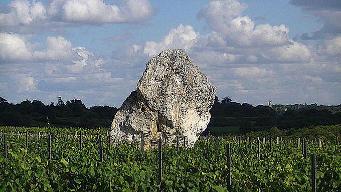 Menhir de Pierre Blanche Menhir de Pierre Blanche